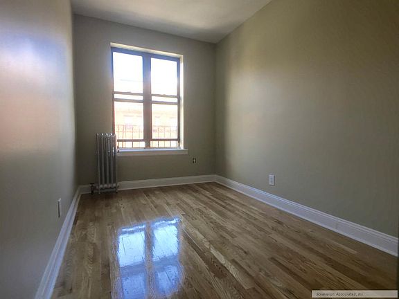 4th image of 105 Audubon Ave APT 4A