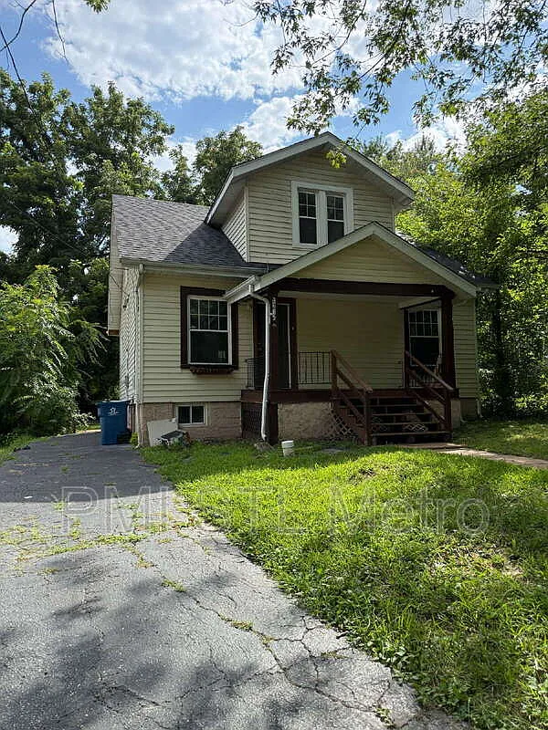 4 bed, 1.0 bath, 1134 sqft, $1,500 — Photo 1