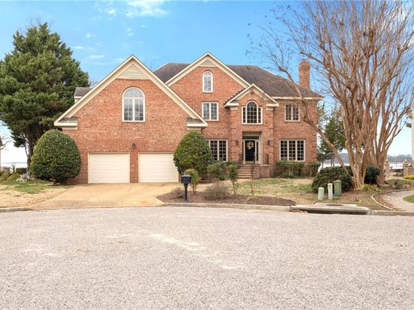 1 Island View Dr, Newport News, VA 23602