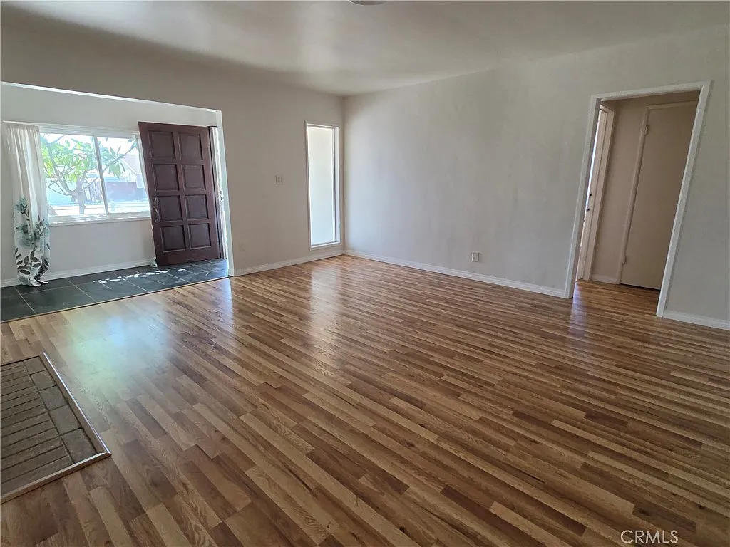 2 bed, 1200 sqft, $3,000 — Photo 4