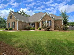 276 Otter Cir, Fayetteville, GA 30215
