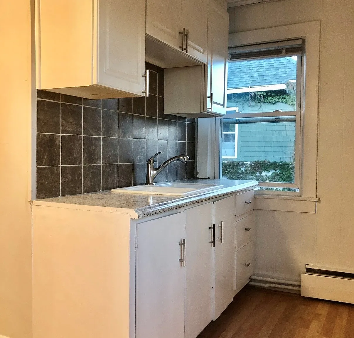 3 bed, 750 sqft, $850 — Photo 4