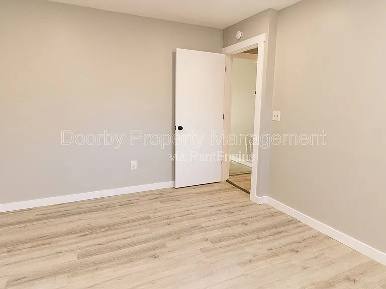 903 Forest Dale Ln #A — Photo 6