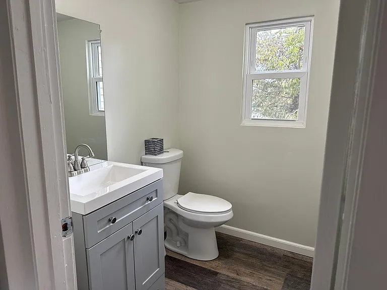 410 Colton St — Photo 11