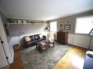 2746 SW Macvicar Ave, Topeka, KS 66611