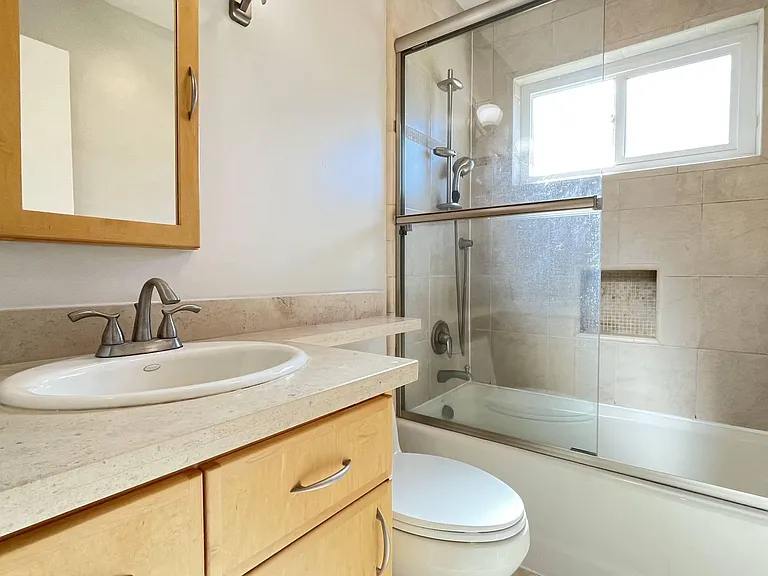 3713 Justine Dr — Photo 12