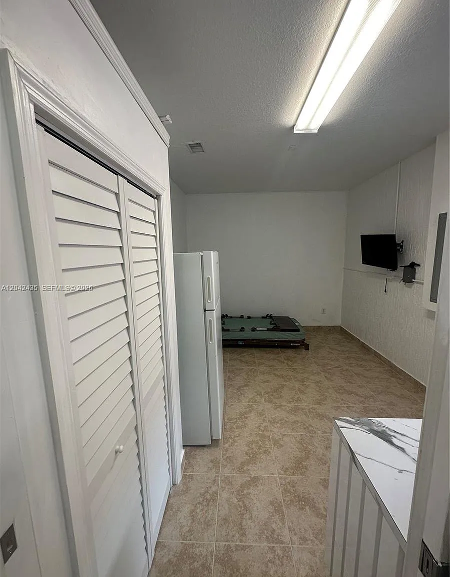 Chateau Royal Estates — Photo 3