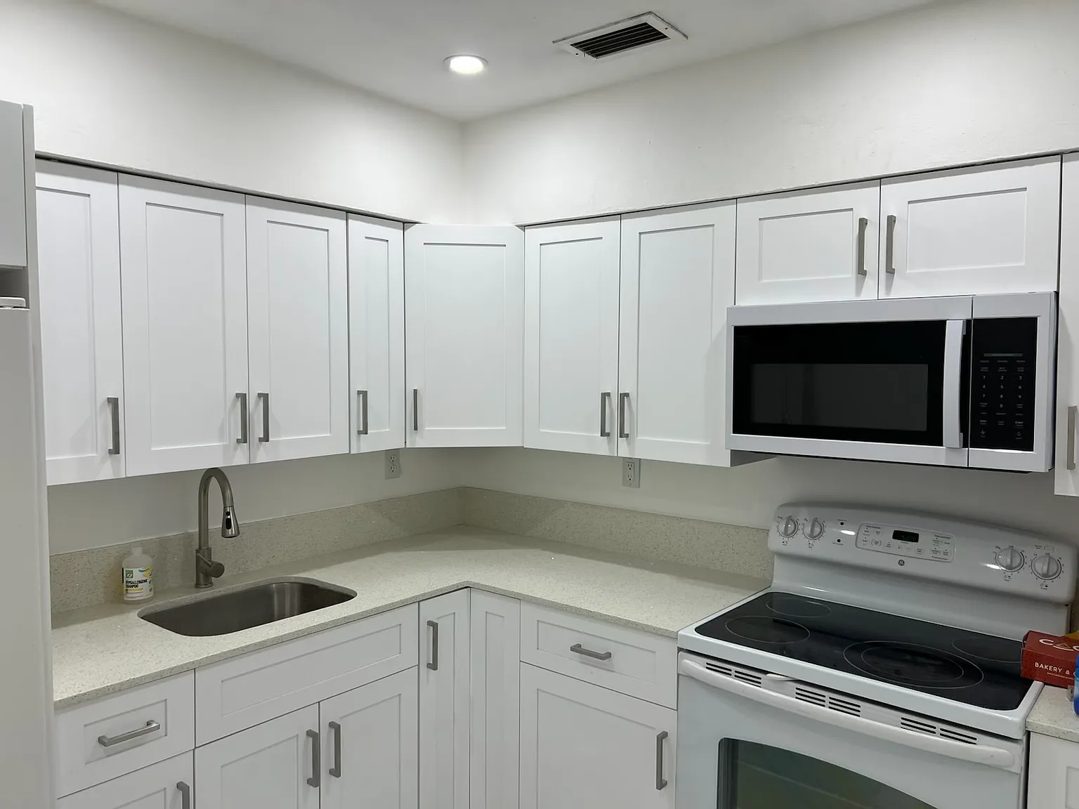 4 bed, $3,800 — Photo 3
