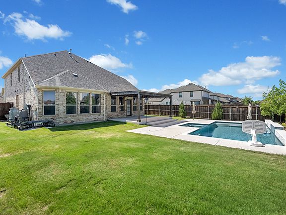 5th image of 1812 Pecos Dr