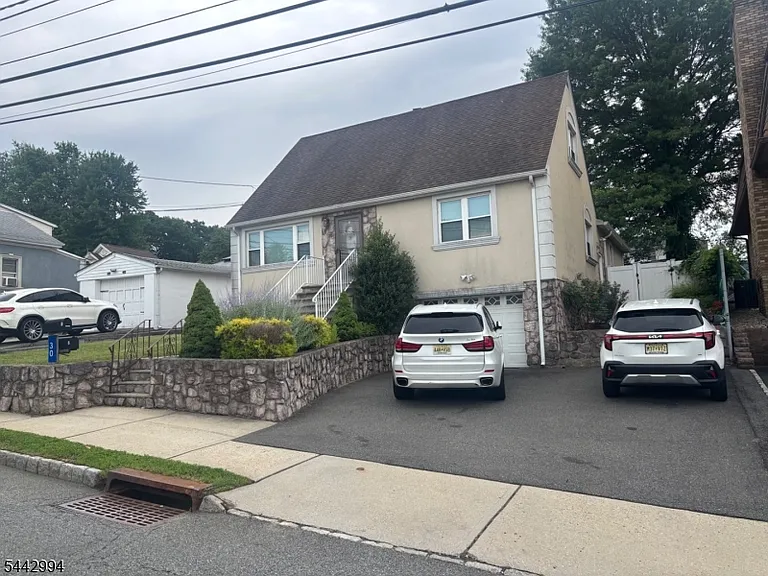 30 Meriline Ave — Photo 2
