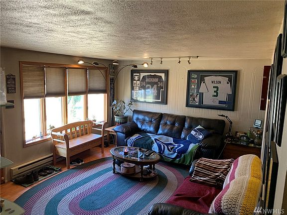 5th image of 6529 93rd St SW