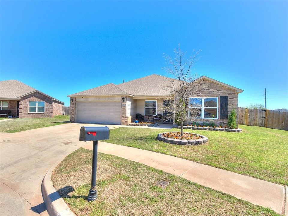 1st image of 4824 Fieldstone Dr