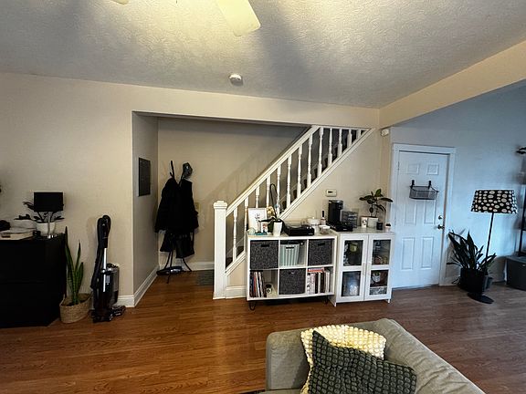 5th image of 218 E Crain Ave Unit A