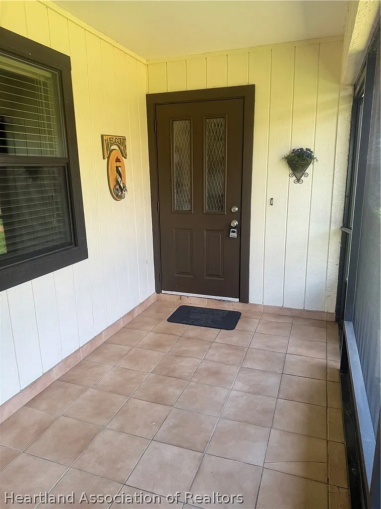 2 bed, 2.0 bath, 952 sqft, $1,250 — Photo 2