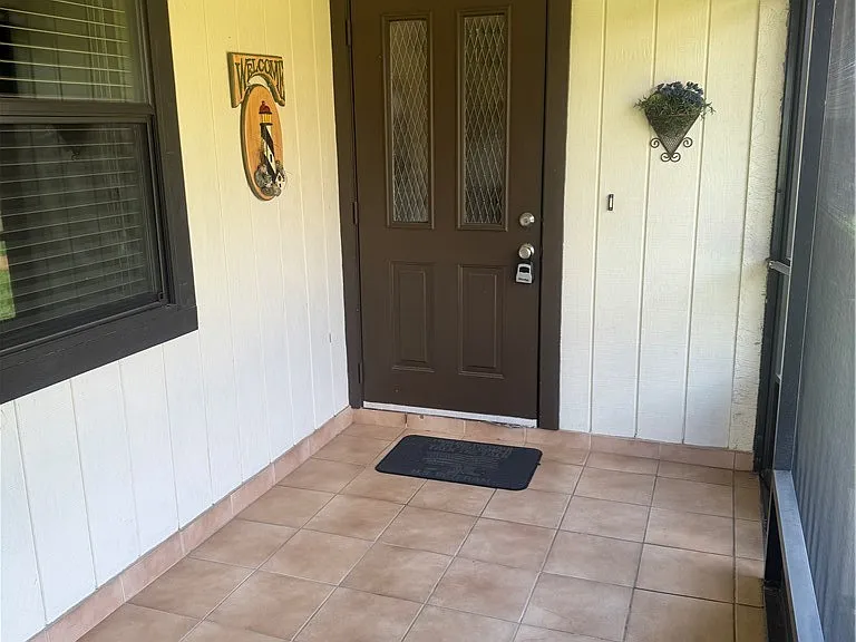 14 Charlton Dr — Photo 2