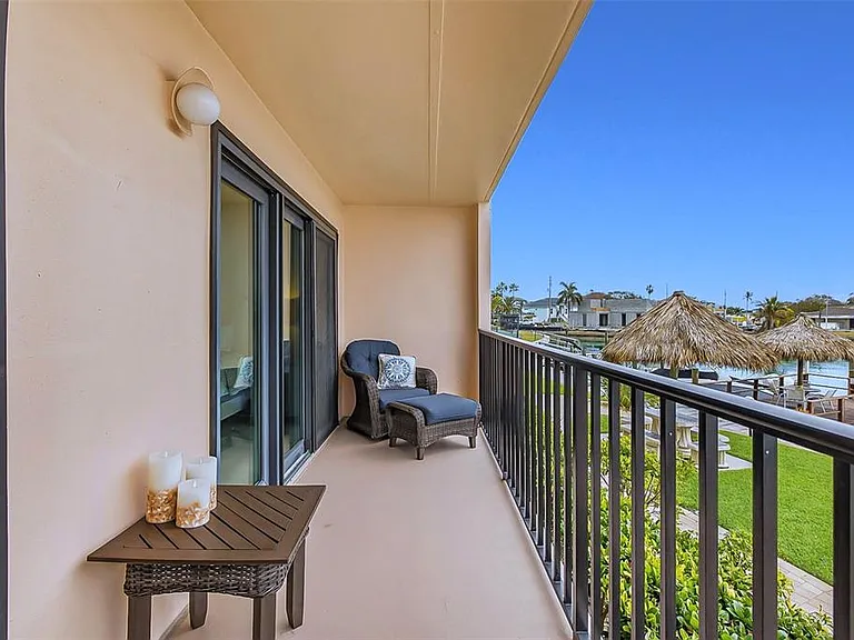 51 Island Way #108 — Photo 26