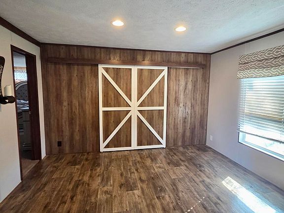 5th image of 4138 Old Hillsboro Rd