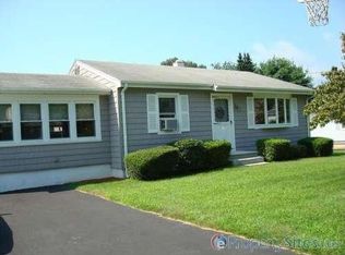 7 Coit Ct, Waterford, CT 06385