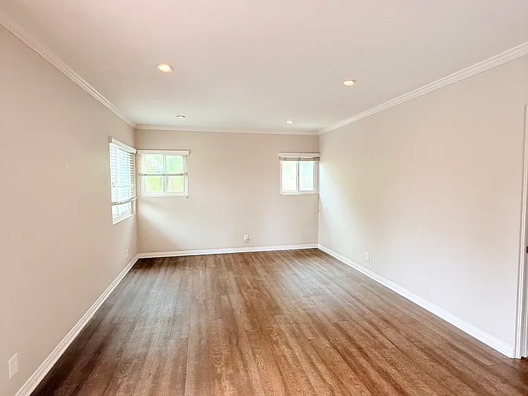 206 W Yanonali St #3 — Photo 4
