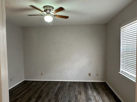 5th image of 5110 Davy Crockett St #5110