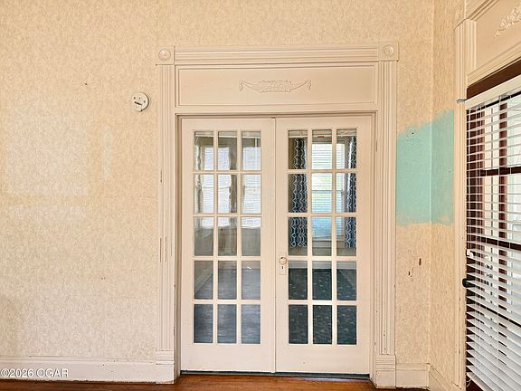5th image of 600 4th St