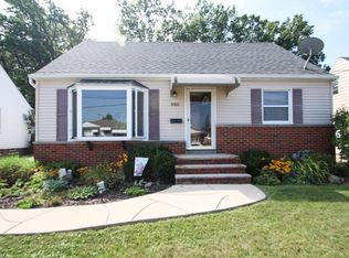 30322 Forest Grove Rd, Willowick, OH 44095