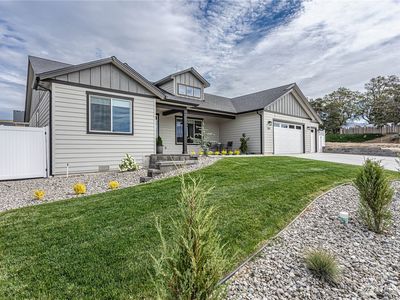 819 N Newport Loop, East Wenatchee, WA, 98802