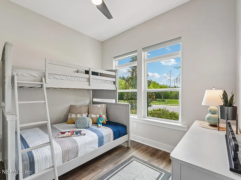 10223 Silverbrook Trl — Photo 24