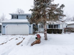 914 Summer Hill Ct, Antioch, IL
