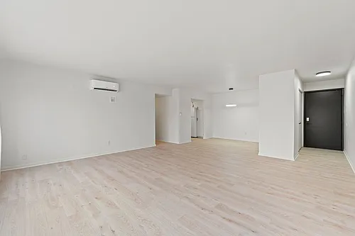 Floor plan 206