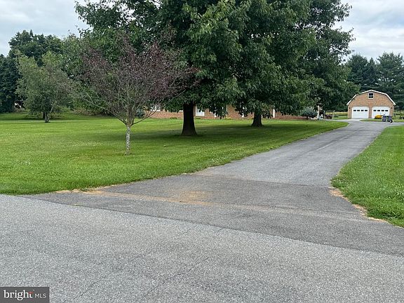 2nd image of 20712 Trovinger Mill Rd