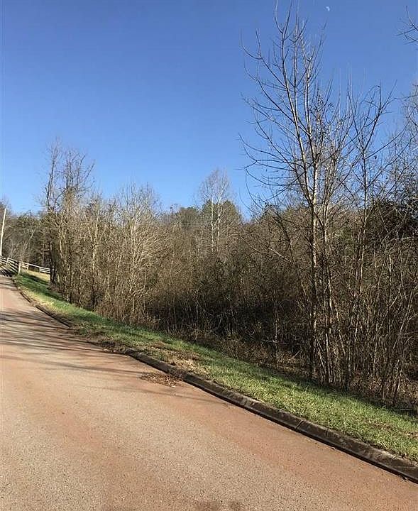 2nd image of 1274 Doe Run NE