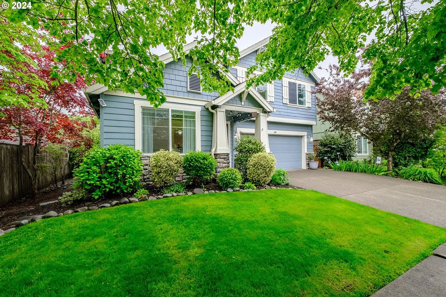 Well Maintained 3 Bedroom 2.5 Bathroom Home Located in SE Albany — Photo 2