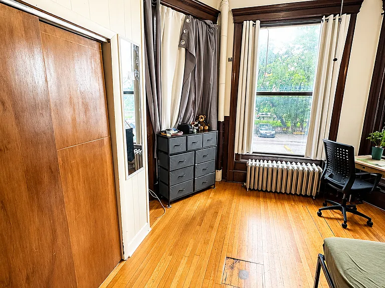 15 Bay State Rd #4 — Photo 2