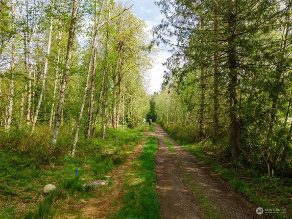 25809 Lumberjack Lane NE, Kingston, WA 98346