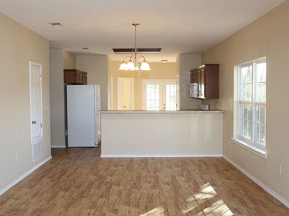 4th image of 2507 W 12th St