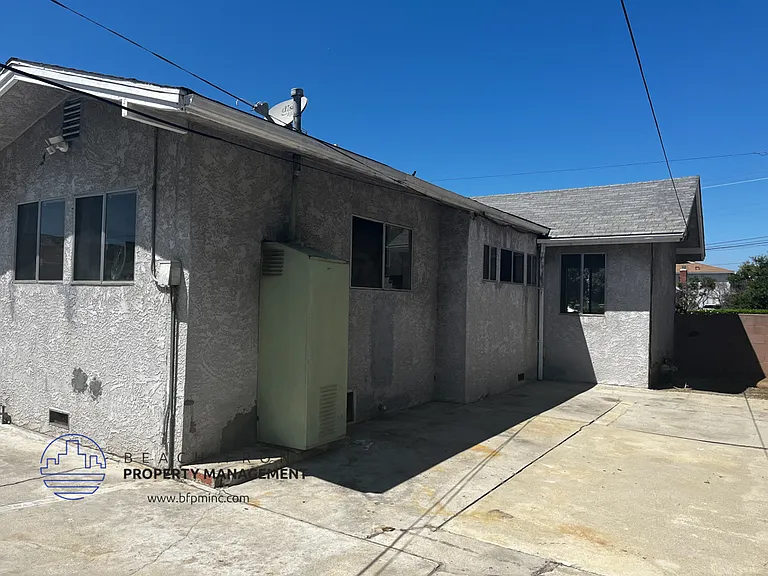 1208 W 166th St — Photo 17