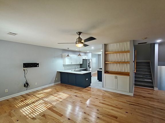 5th image of 5970 Grovegate Ln