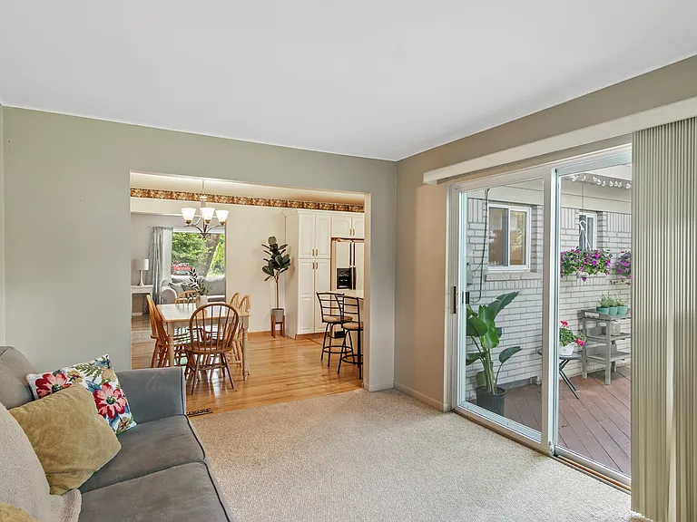 30215 Stockton Ave — Photo 8