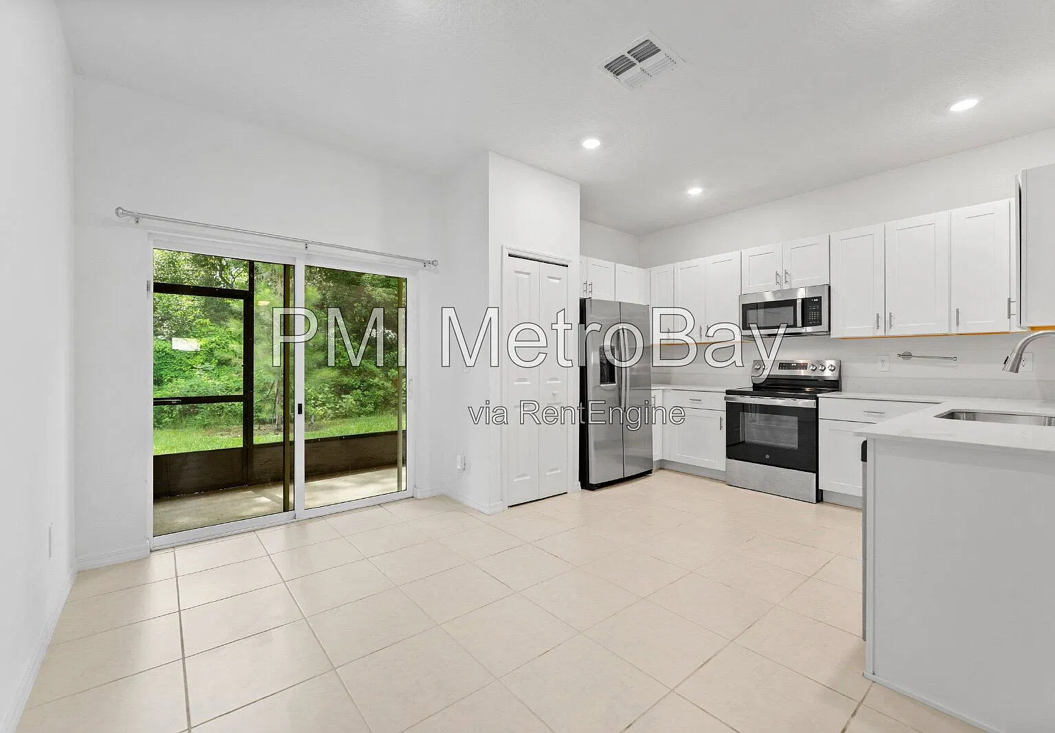 3 bed, 2.5 bath, 1634 sqft, $1,799 — Photo 1