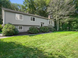 112 Woodlawn Rd, Monroe, CT 06468