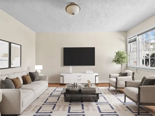 9 Henry St #9, Belmont, MA 02478