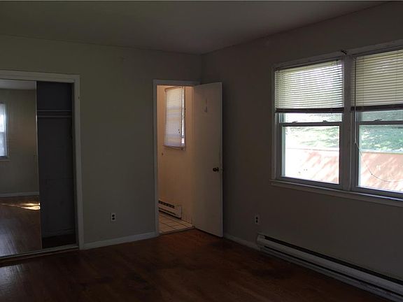2nd image of 237 Underhill Ave
