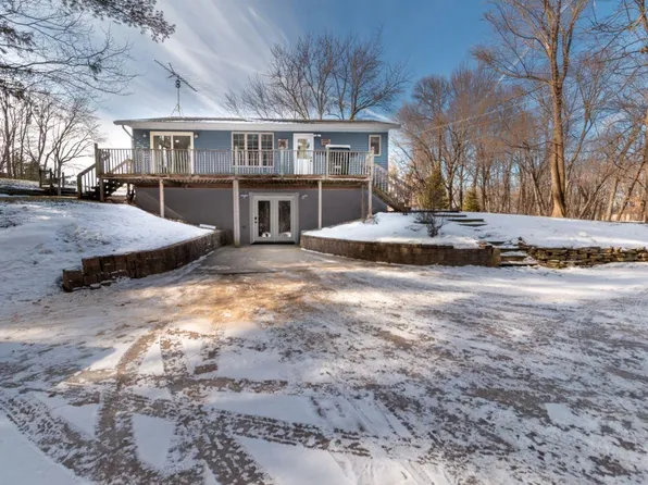 210 7th St, Clintonville, WI 54929