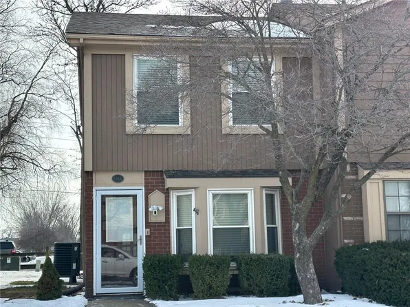 719 SW Liggett Rd APT A, Blue Springs, MO 64015