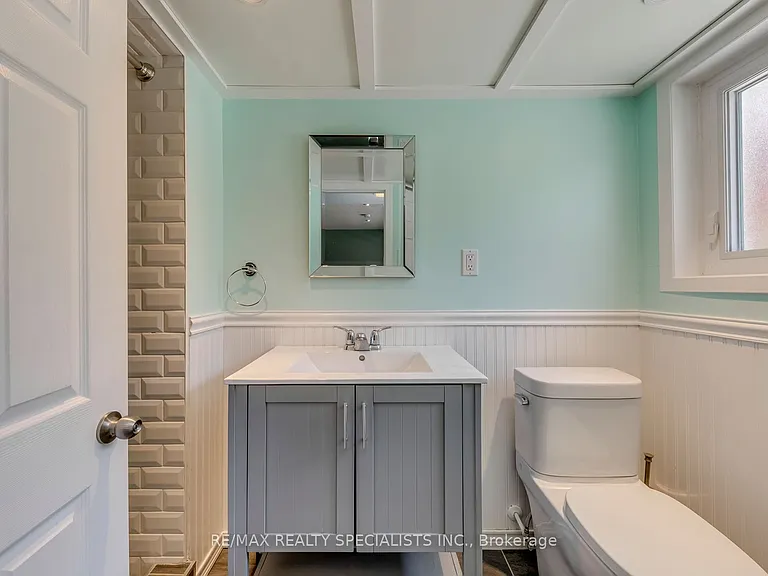 5 Country Club Dr — Photo 40