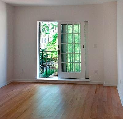 1st image of 300 20th St #3
