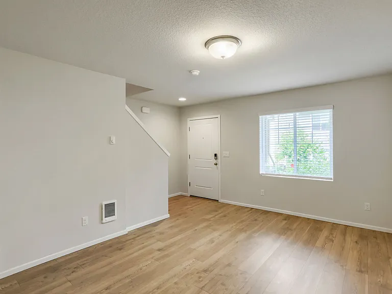7803 NW Spirea St — Photo 4