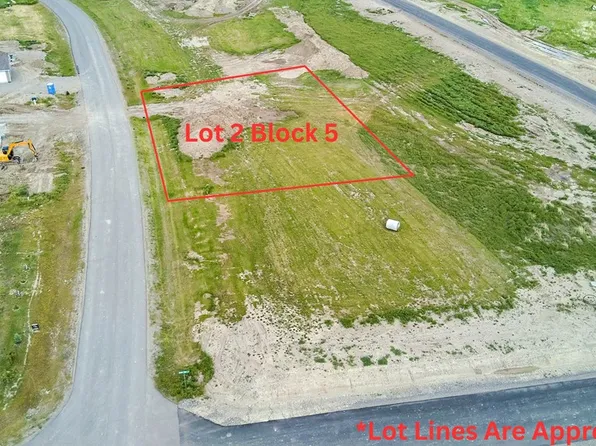 2 Abby Rd, Billings, MT 59106