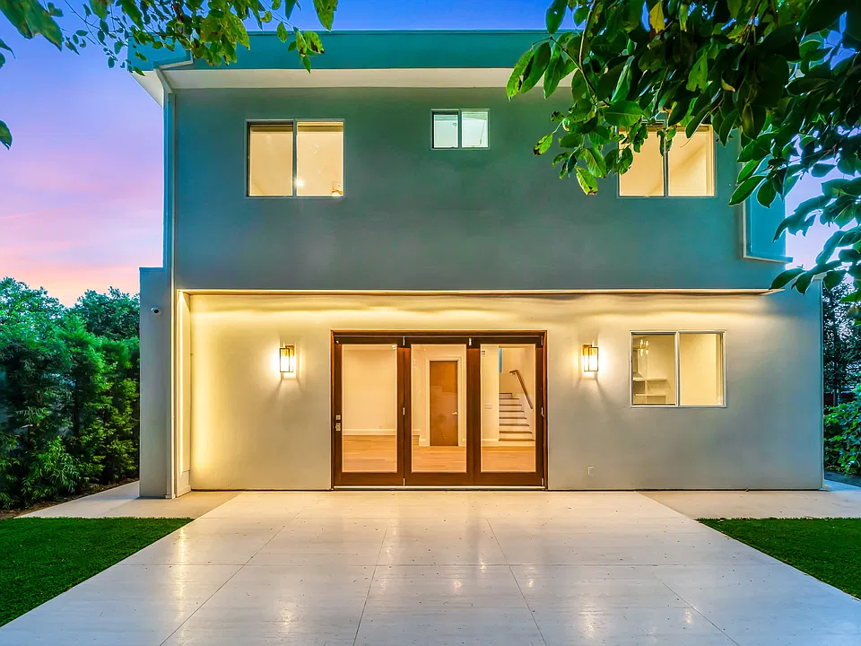 23265 Gonzales Dr